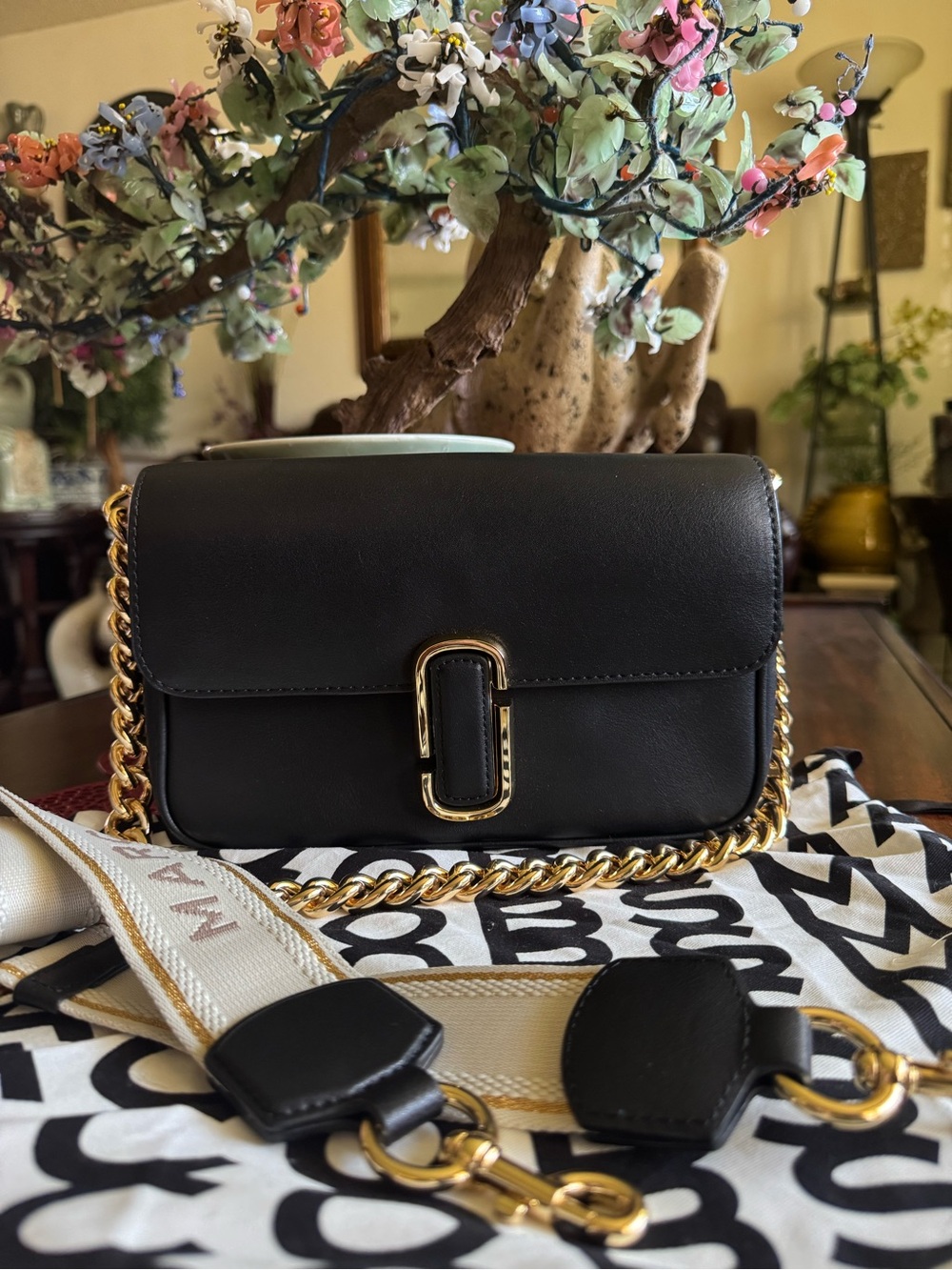 Marc Jacobs| The J Marc Shoulder Bag (Black)